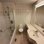 - Bad&velvære Hotell