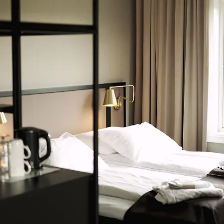 - Bad & Velvaere Hotel 4*