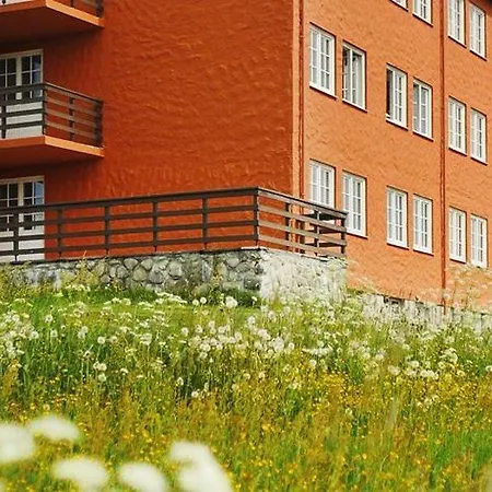 - Bad & Velvaere 4*